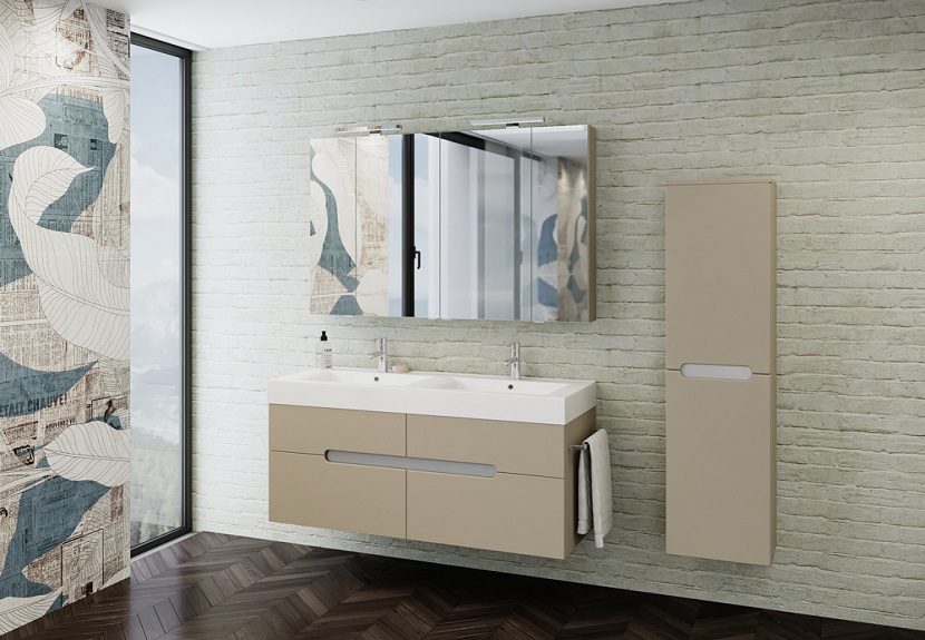 Fürdőszobabútor, tükör Fürdőszobabútor, tükör